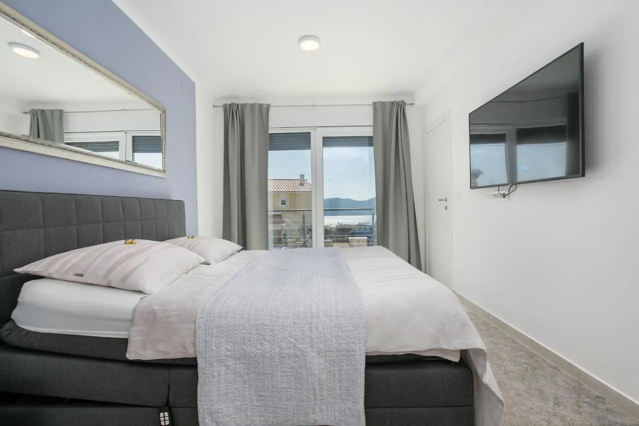 Villa Alma Krk Linardići 0*,