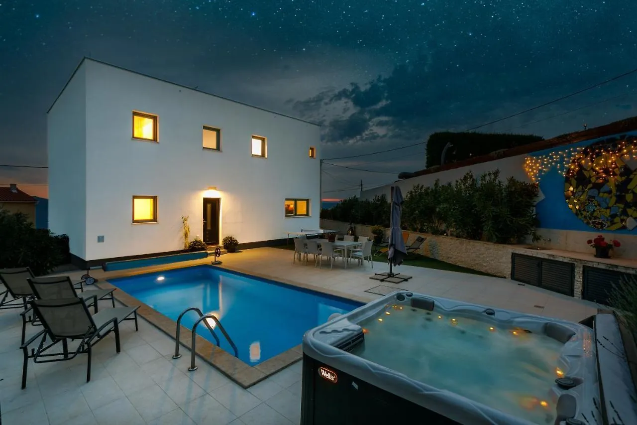 Villa Alma Krk Linardići 0*,